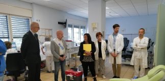Avis Forlì: Cerimonia consegna due poltrone sanitarie donate in memoria Dottor Carlo Benzoni