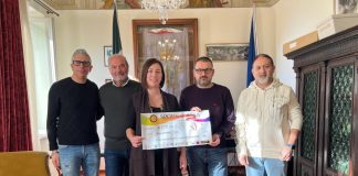 Sport in Fossa, consegnato l’assegno alle associazioni contro la violenza di genere